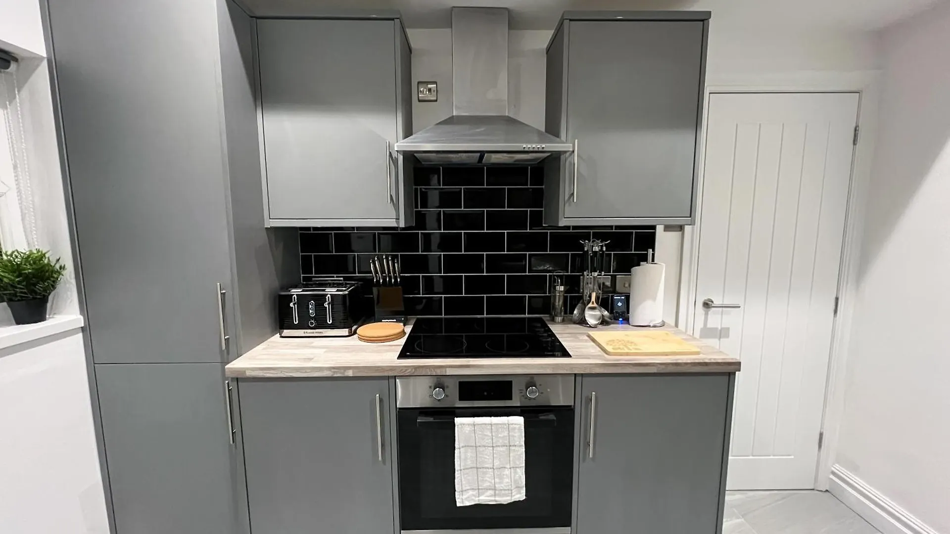 Apartment Stylish 2 Bedroom Flat City Centre - Free Parking Cardiff