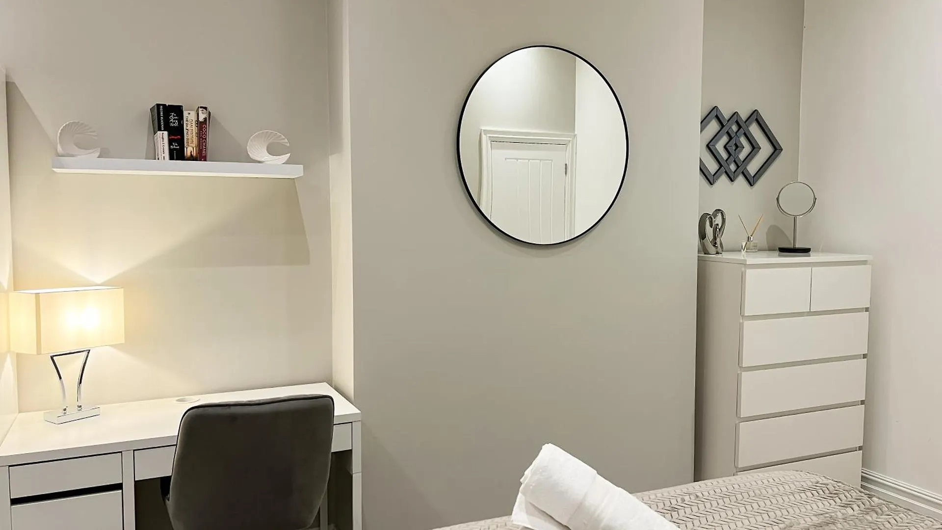 Apartment Stylish 2 Bedroom Flat City Centre - Free Parking Cardiff