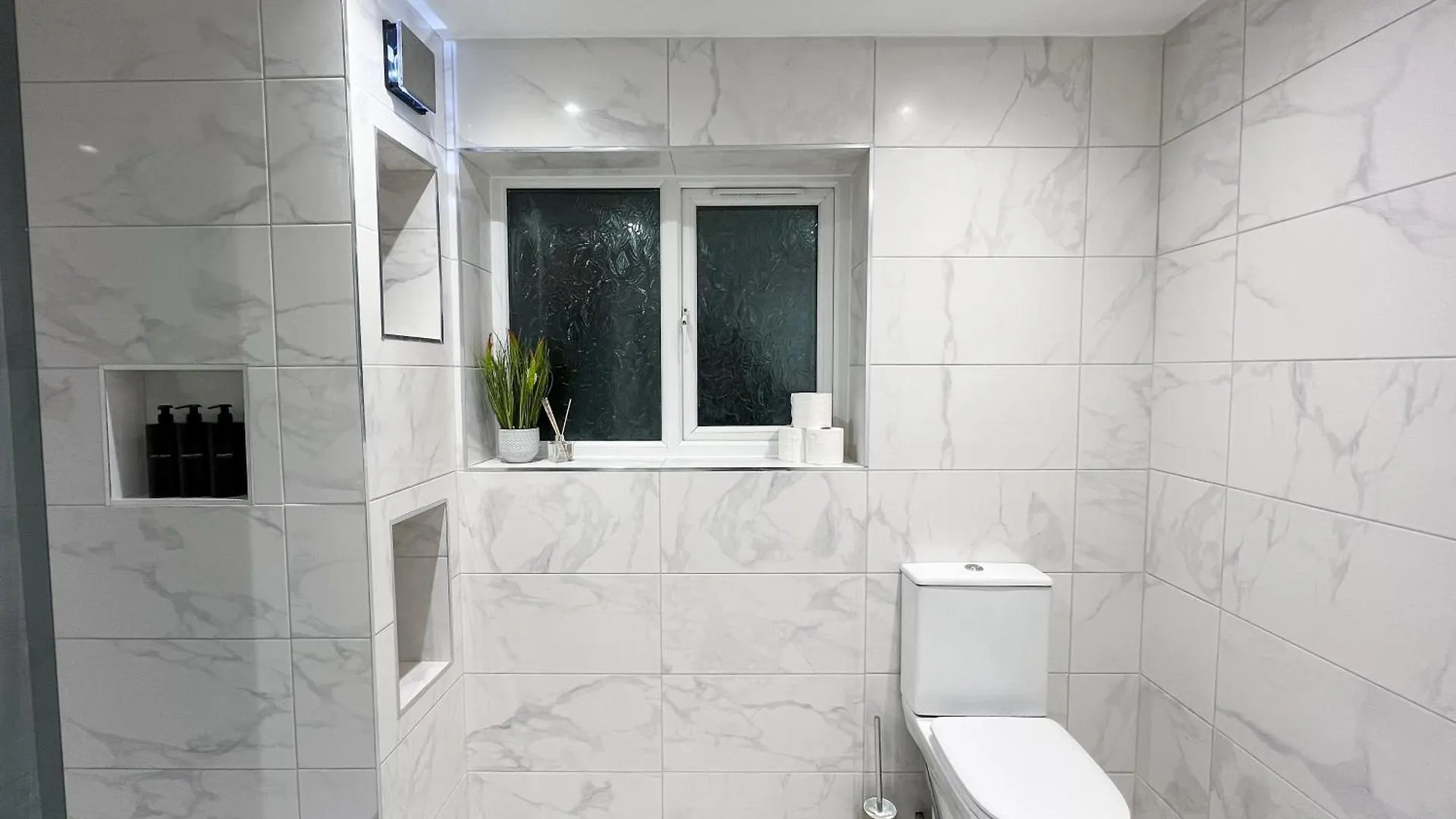 Stylish 2 Bedroom Flat City Centre - Free Parking Cardiff United Kingdom
